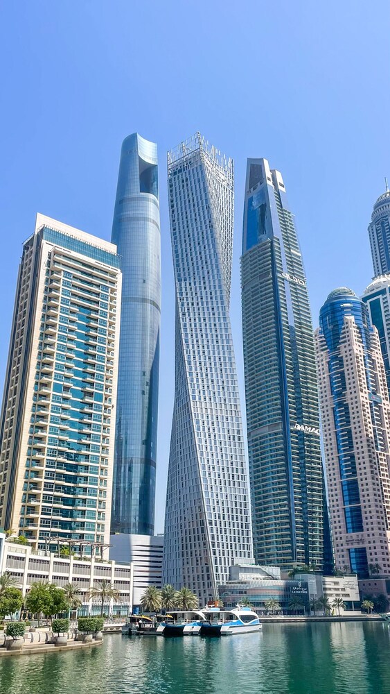 Iconic Marina Stay Cayan Tower 2BR