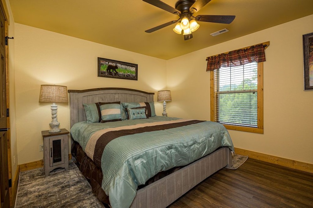 Brandon`s Mountain Retreat view 4