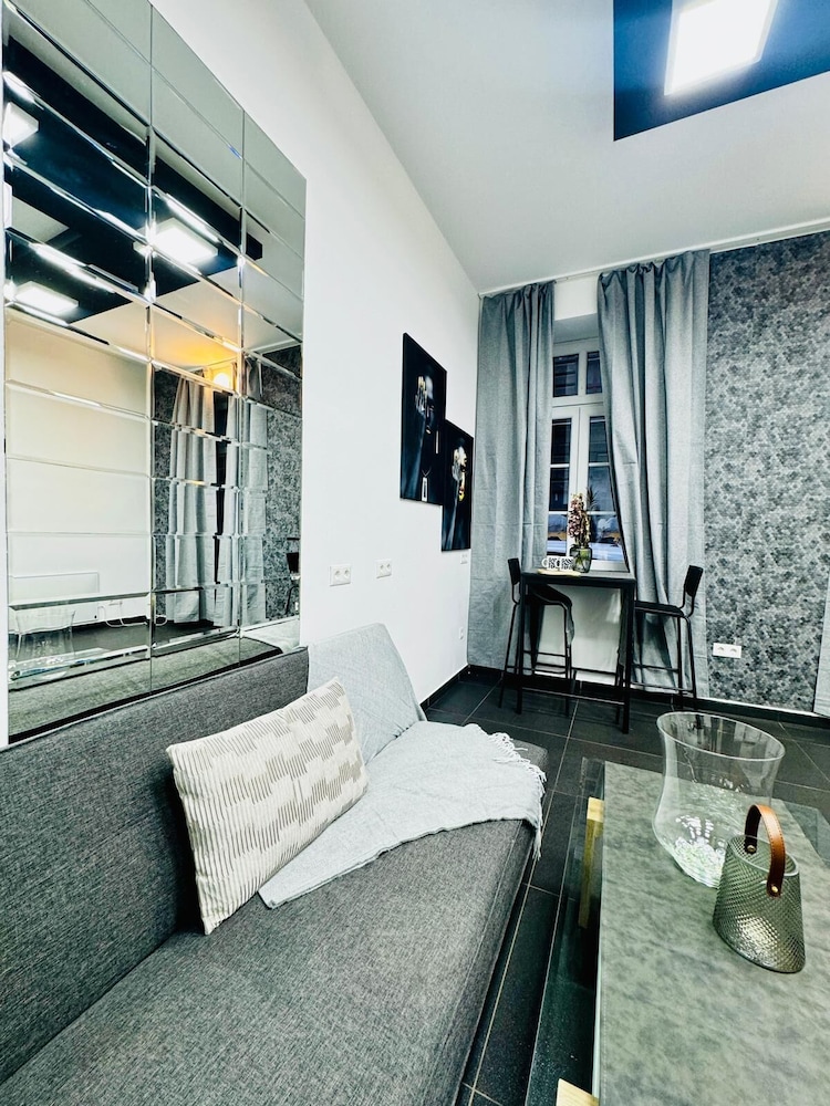 Stylish Studio Apt Near Rathausplatz