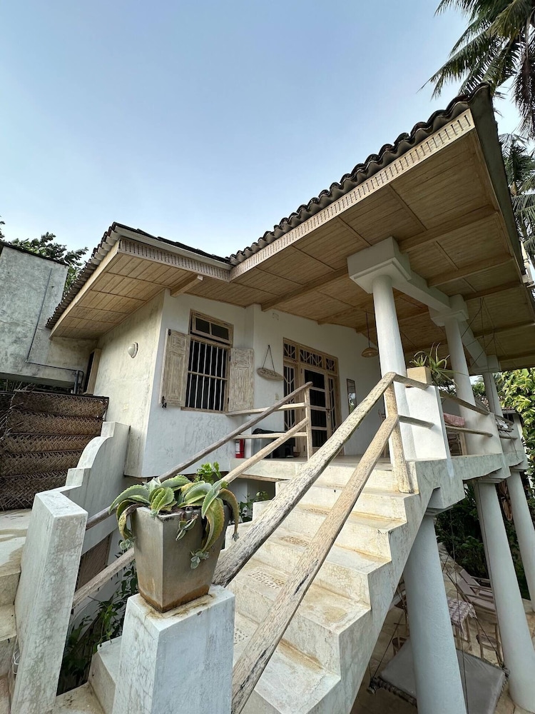 Deep Blue Sea Rental Villa