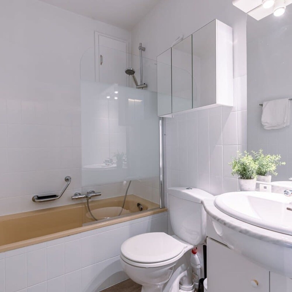 Warm Studio With sea View in the City-centre