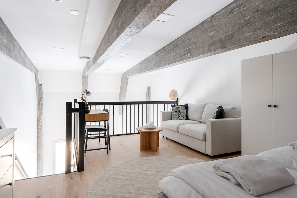 Fabulous & Historical Top Floor Loft in Pyynikki view 3