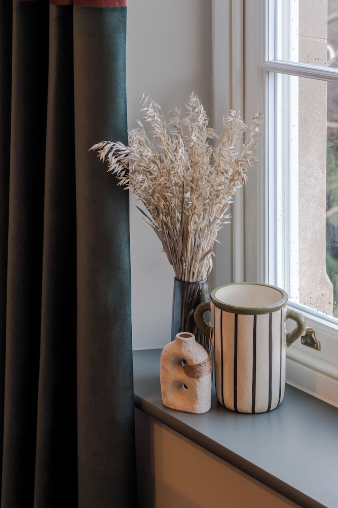 Your Apartment - Pembroke House