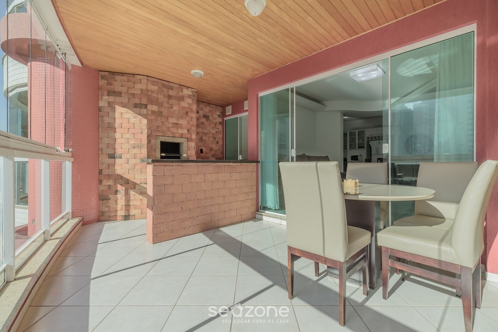 4BR Apt w/ BBQ 70m From Beach Rto0502