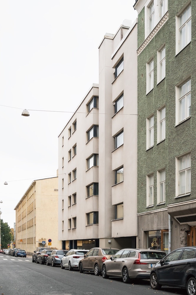 Bright Studio Apt. with Private Balcony