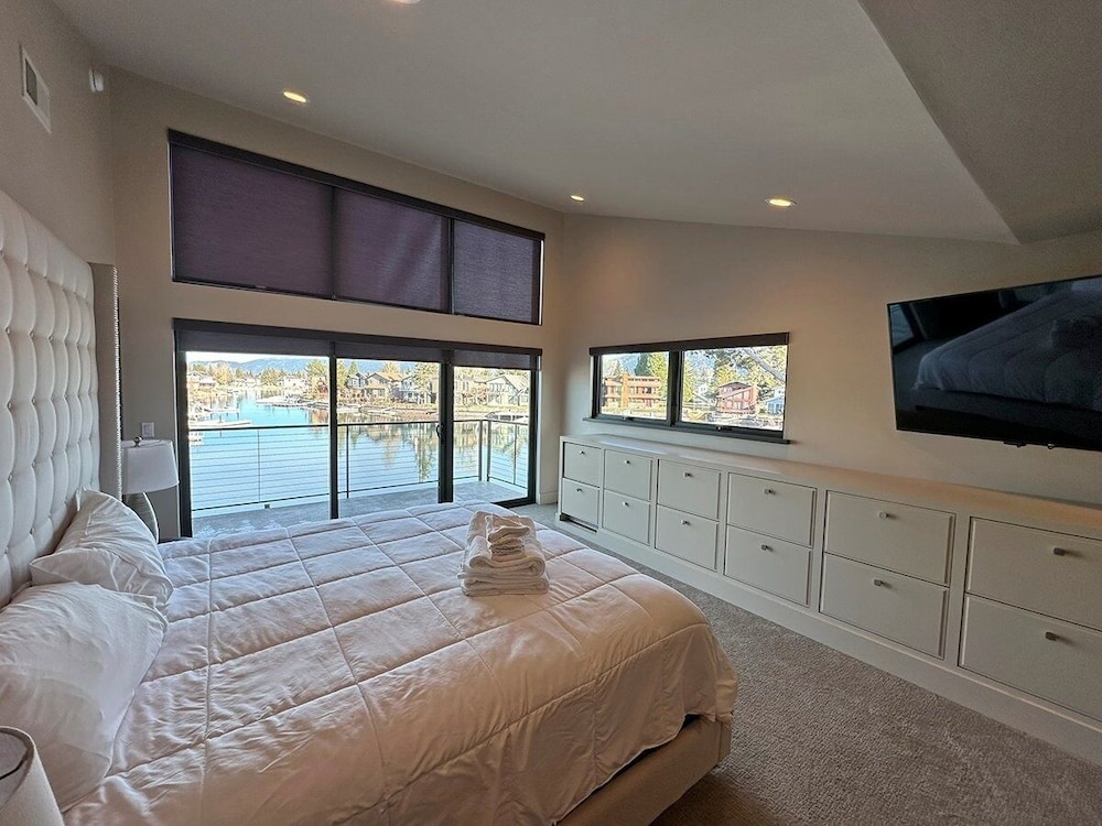2030 Marconi Way 5 Bedroom Home