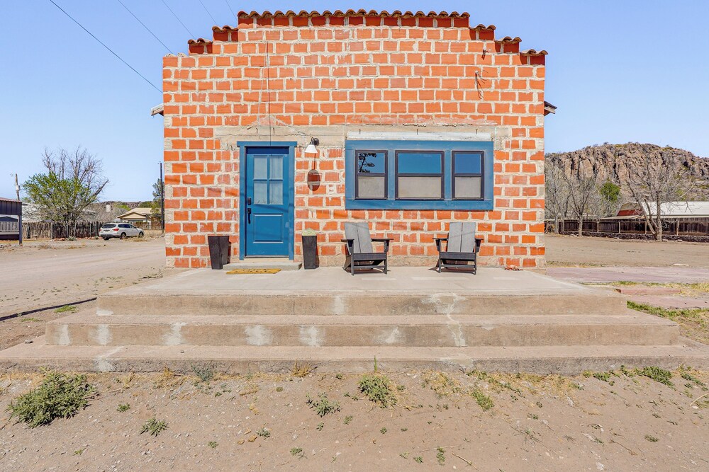 4 Mi to Davis Mountains State Park: Family Retreat