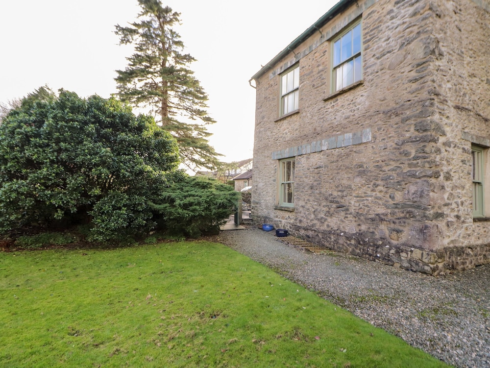 Natland Hall Cottage