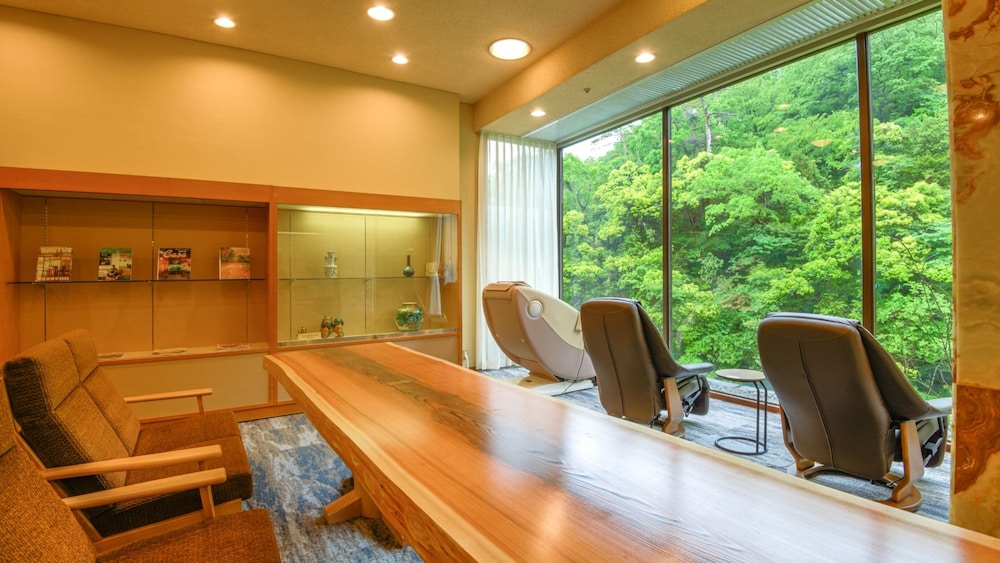 Yamanaka Onsen Shirasagiyu Tawaraya