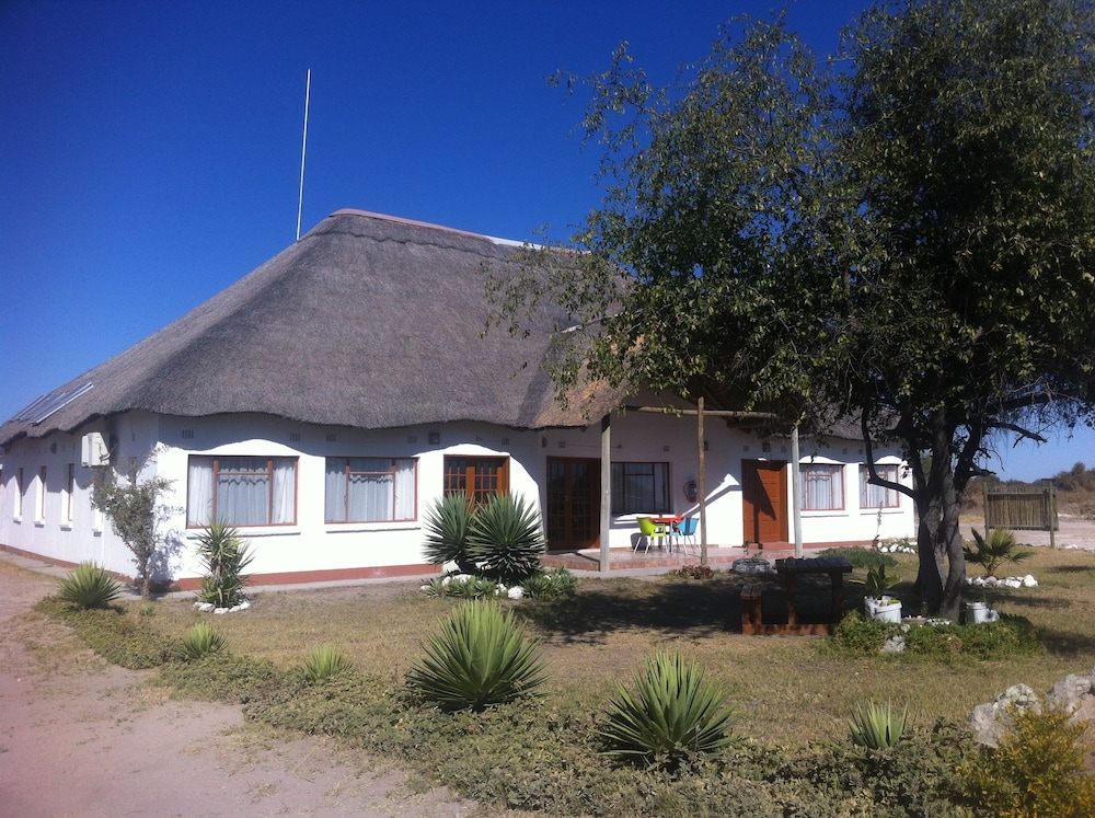 Rakops River Lodge