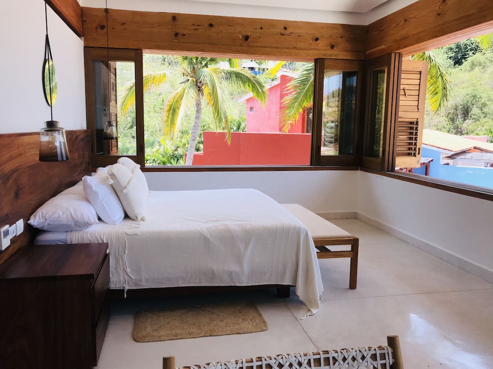 El Careyes Club & Residences