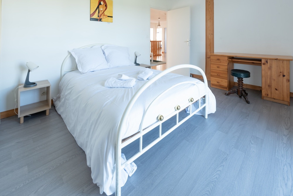 House in Saint-pabu Near Stunning Beaches