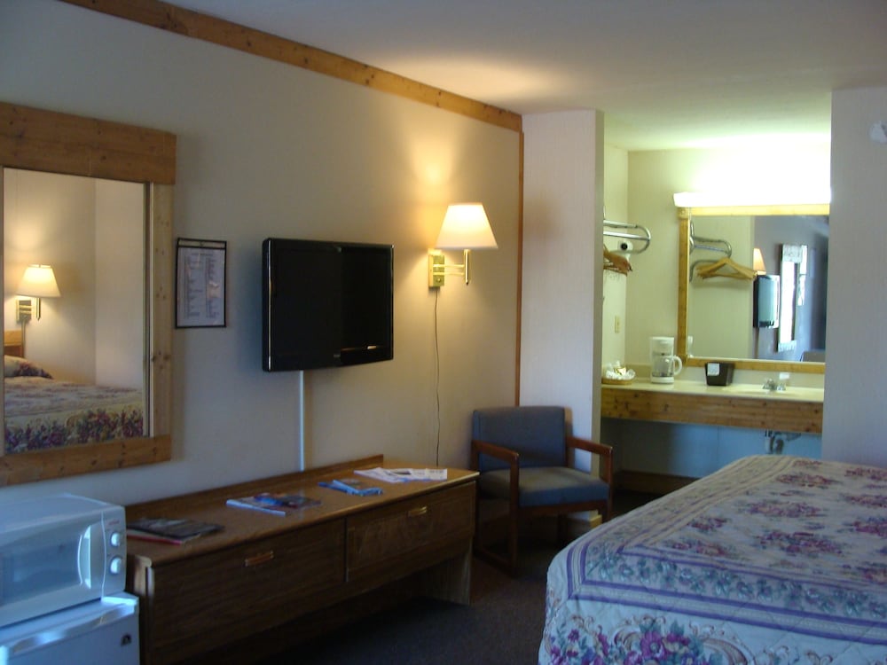 Chatuge Mountain Inn - Property Image 29