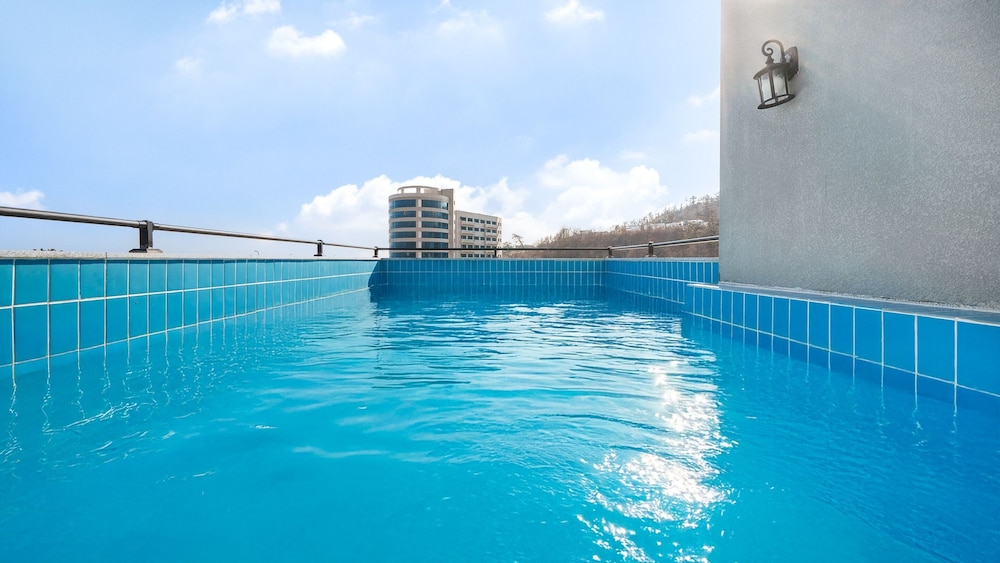 Gyeongju Gampo Laviangrose Pool Villa