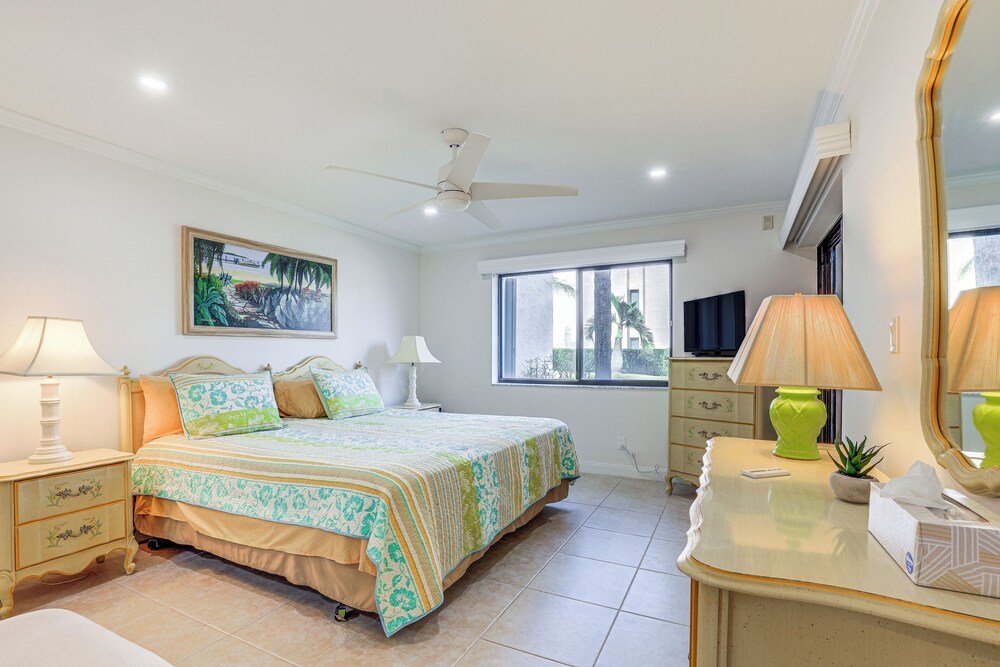 Pool, Golf & Beach Access: Fort Pierce Condo!