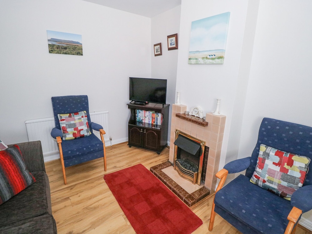 Daffodil Cottage view 5