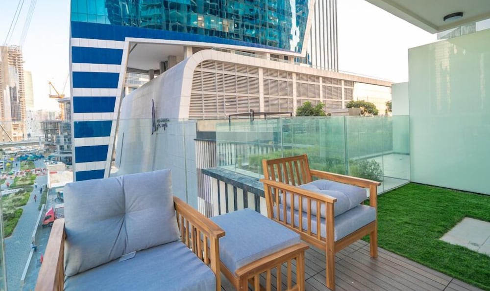Charm Studio – Fully Furnished with Style