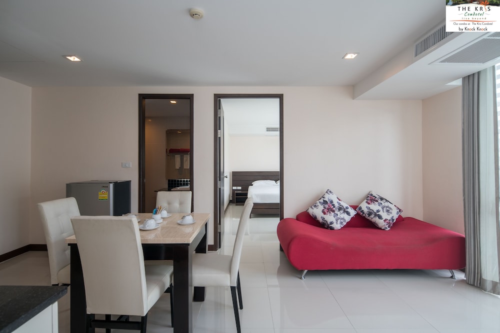 The Kris Condo by Knock-Knock