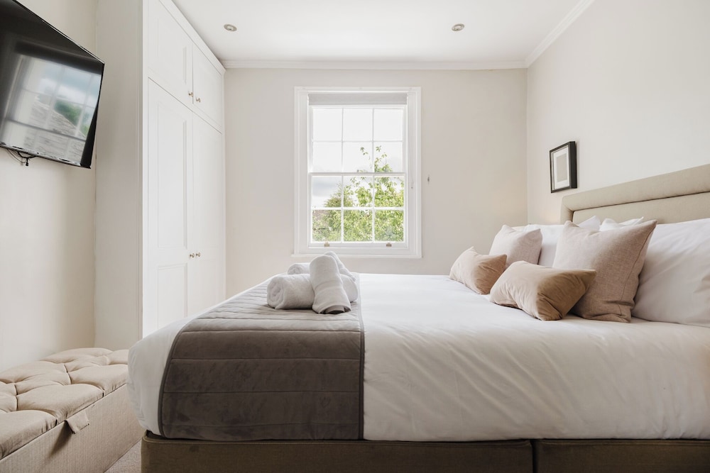 Stylish Townhouse Annexe Cheltenham