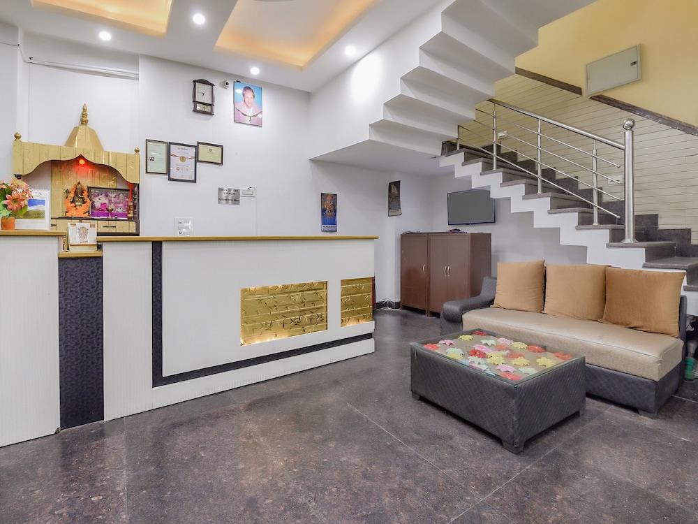 OYO 23599 Hotel Superstar view 3