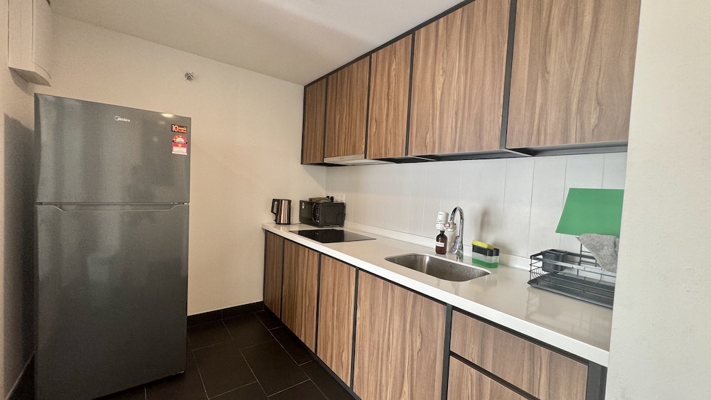 UNA Serviced Apartment by Manatidur