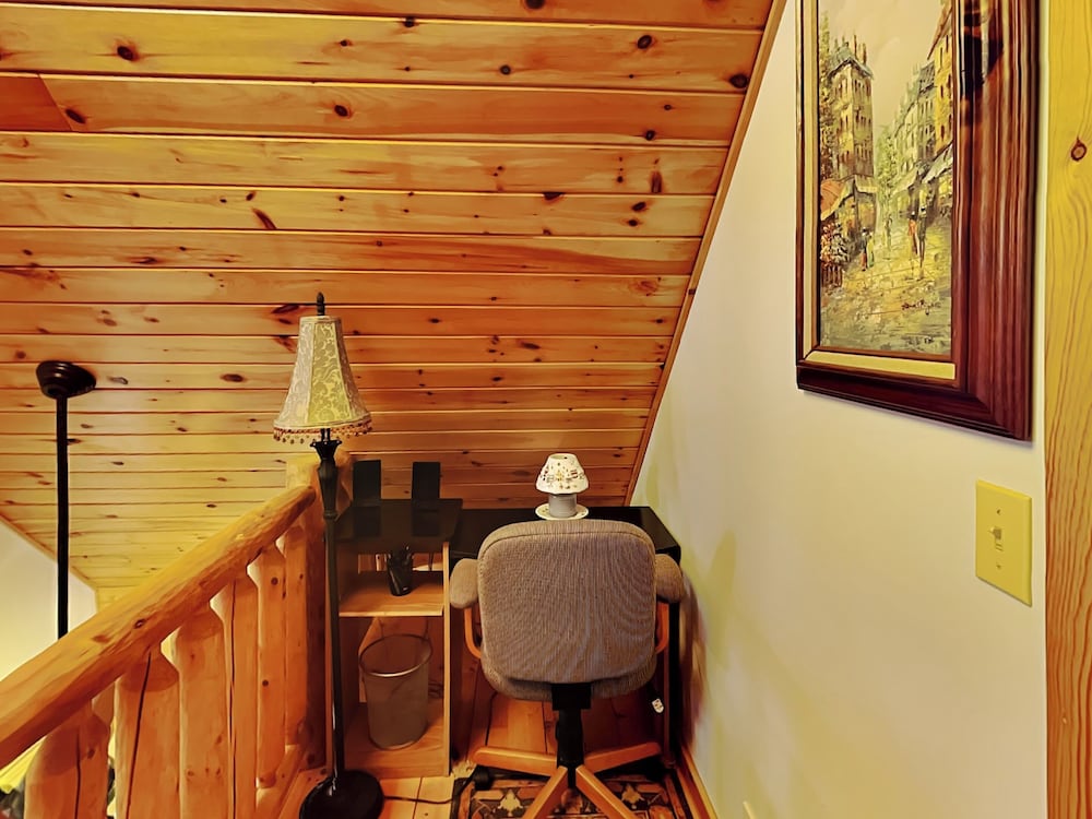 The Old World Chalet by Taylor Made Deep Creek