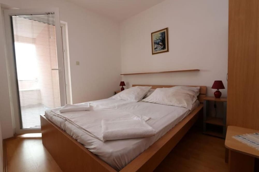 Anamar Apartments view 3