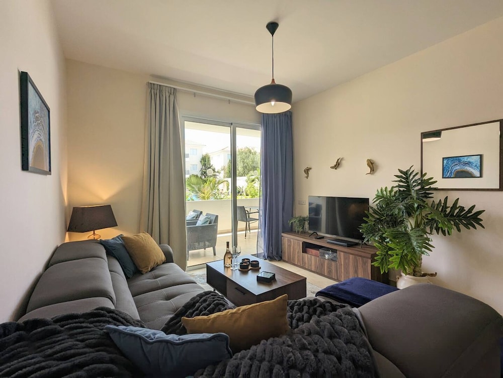 Violetta Apartment Ground Floor Pool View