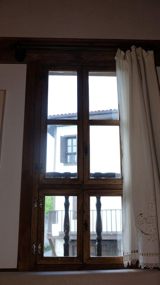 Photo 33