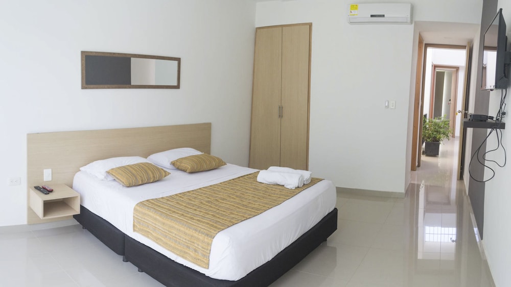 Color Hostel