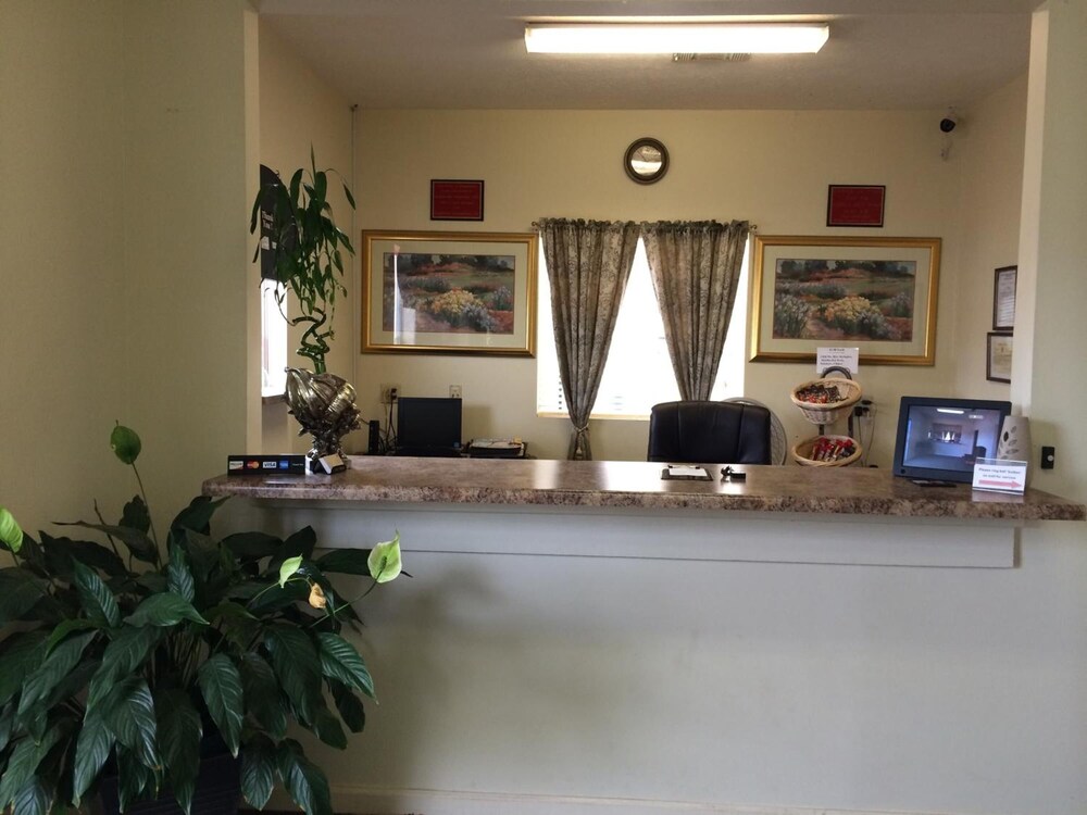 Laurel Vacations - Royal Inn Taylorsville - Property Image 5