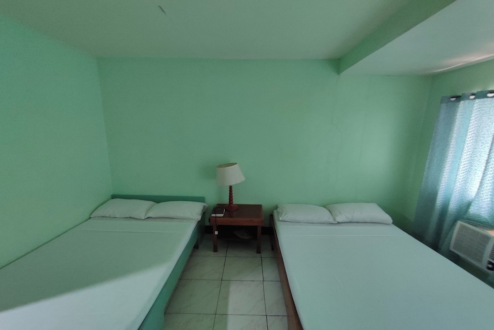 Green Ridge Apartelle