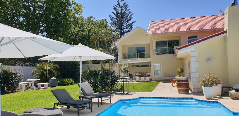 Constantia Cottages