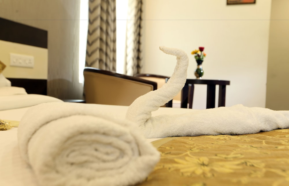 Girassol serviced villa