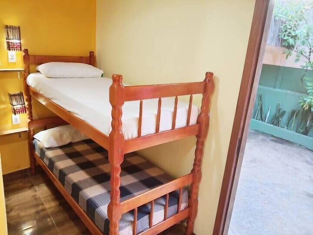 Casa de Temporada Felicidade, 38 Hóspedes, 2 Piscinas, 9 Suítes e 2 Churrasqueiras em Itacaré Bahia