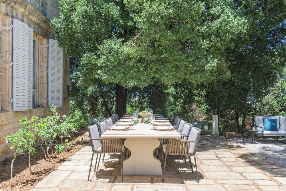Amani Luxury 4BR Villa & Pool in Batroun