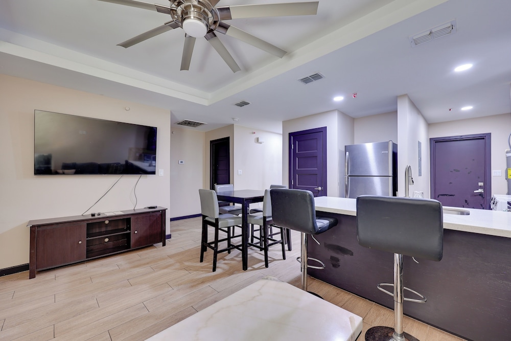 1 Mi to Airport: Mcallen Home w/ Patio!