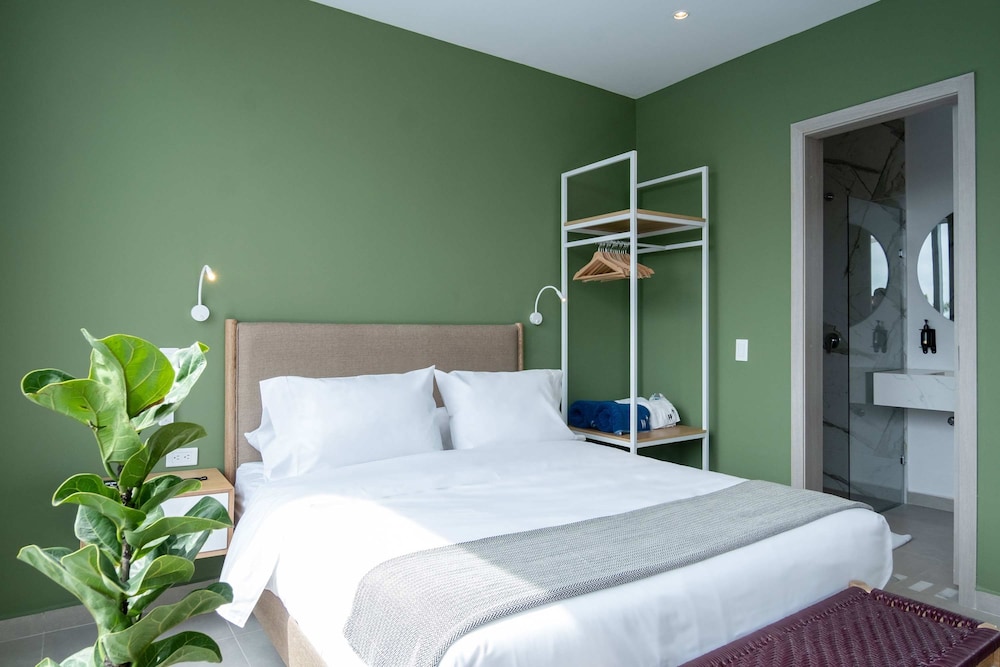 w Sophisticated 3BR w Magical Terrace in CTG