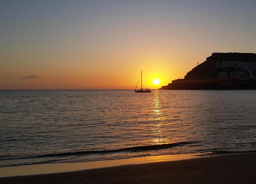 Beachfront Apartment in Playa de Mogan