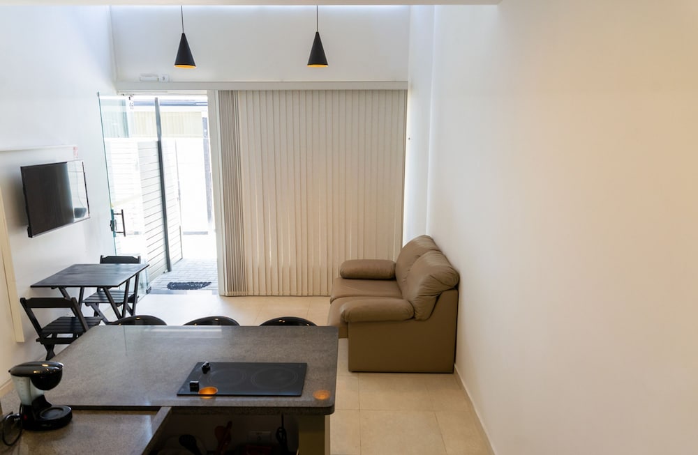 Loft com Wi-fi e Smart Lock pr x ao Projeto Tamar