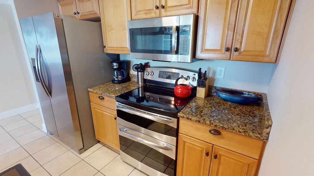 Pelican Landing 302 by Tybee Vacation Rentals