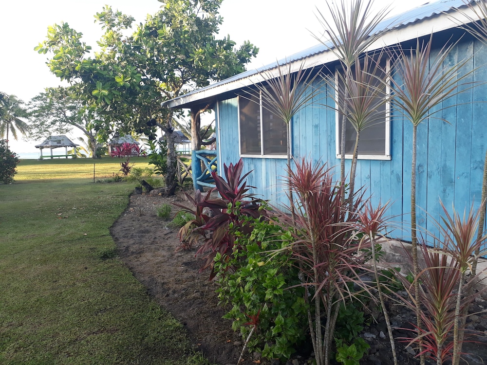 Vaiula Beach Fales view 4