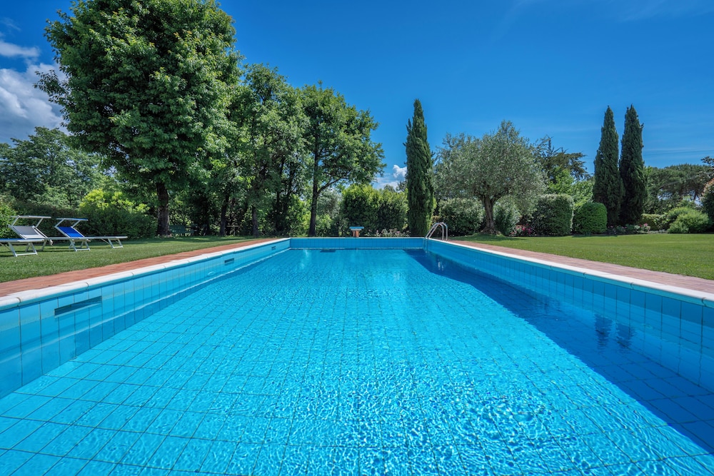 Il Villino Del Collezionista With Pool In Pistoia