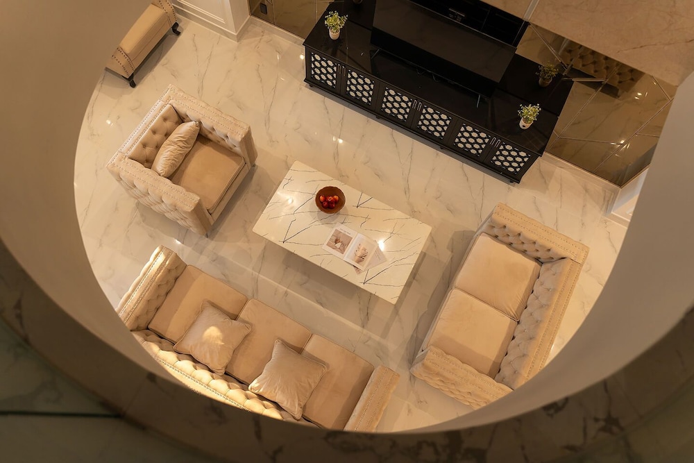 Grand Villa