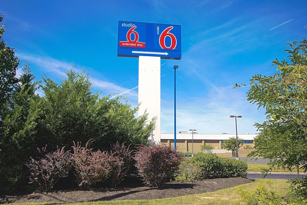 Motel 6 East Brunswick, NJ