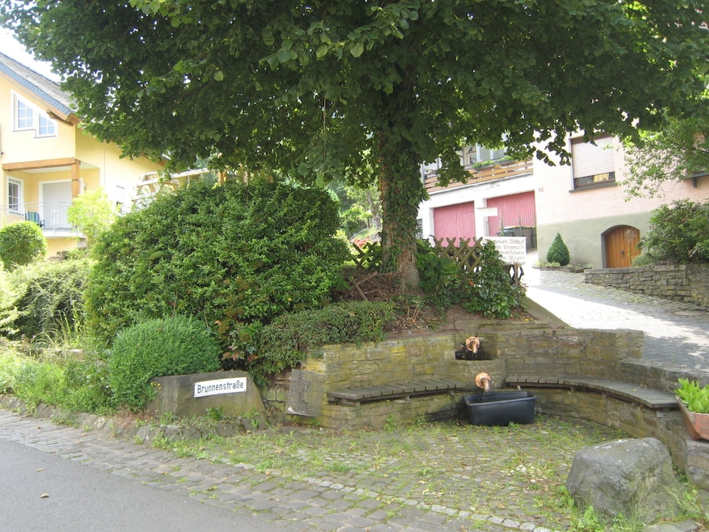 Comfortable Holiday Home Near Vineyards in Bremm