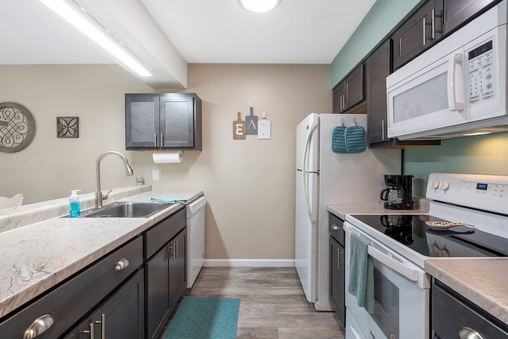 Greenside Retreat - Pointe Royale