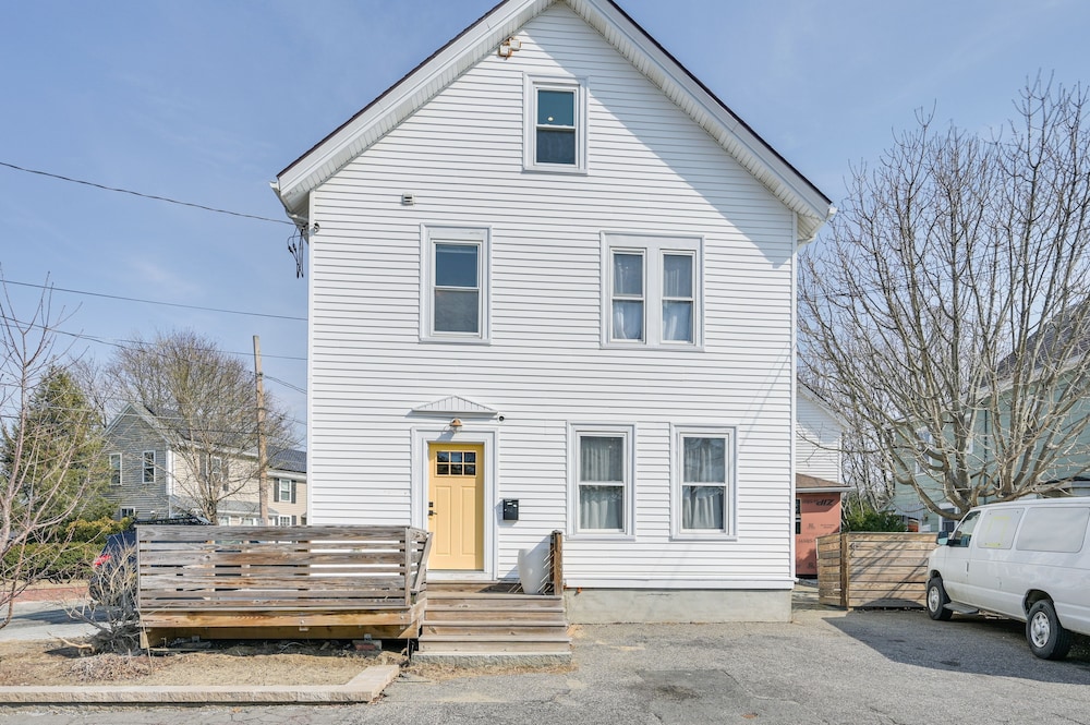 Bright & Pet-friendly Home: 2 Mi to Harvard Square