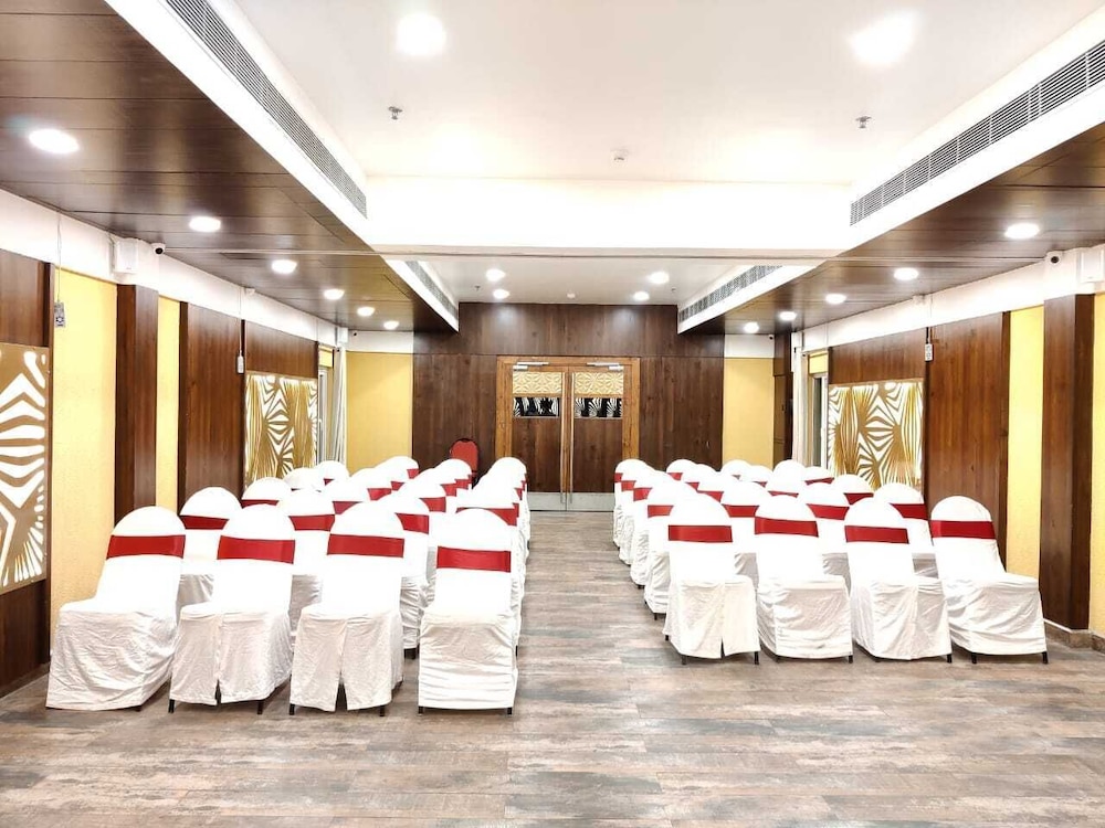 Hotel Thanmayi Inter National