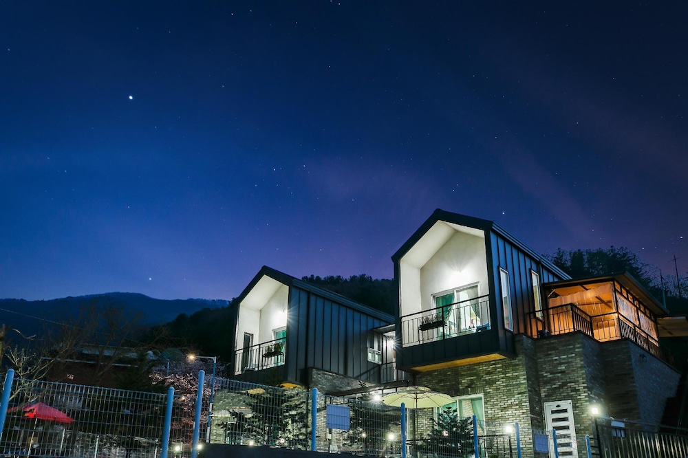 Gapyeong Twelve Pension view 2